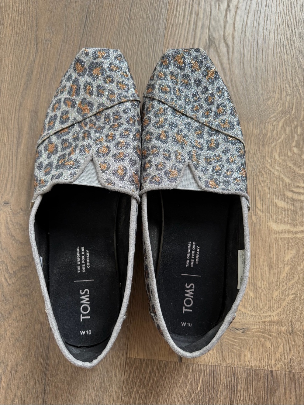 TOMS Women's Metallic Leopard Slip-On Flats in Silver and Bronze